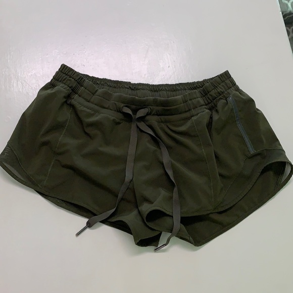 lululemon athletica Pants - LuluLemon shorts size 8